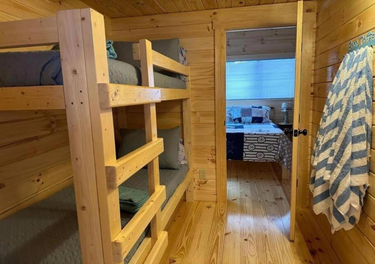 Get-Away Cabin In Surf City W Loft And Parking Eksteriør billede